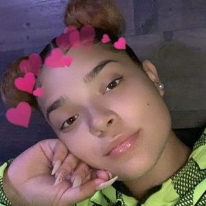 Meet your Posher, Karina